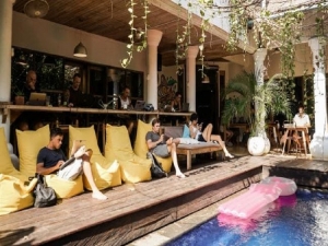 5.000 Digital Nomads transforming Canggu into Silicon Bali.